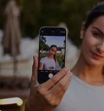 SnapPro SelfieMaster: Portable iPhone Camera & Dock